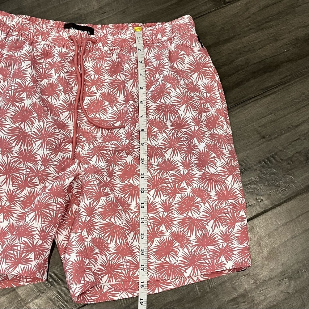 Michael Kors Palm Tree Swim Trunks in Dusty Rose - Size Large - Picture 12 of 16